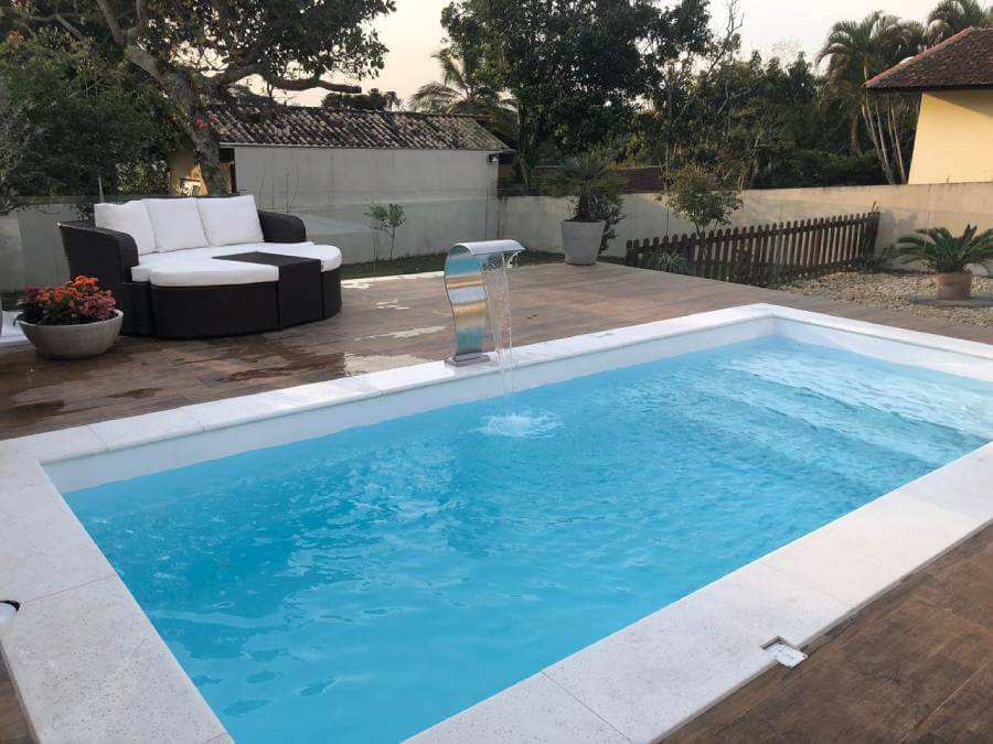 Construção piscina de fibra em Resende RJ